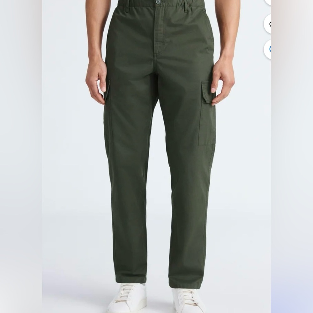 Free Assembly Men's Green Cargo Pants EUC. 
32 X 32